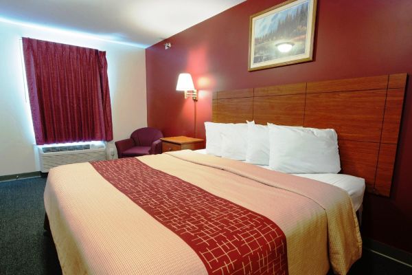 Hotel Red Roof Suites Dickinson